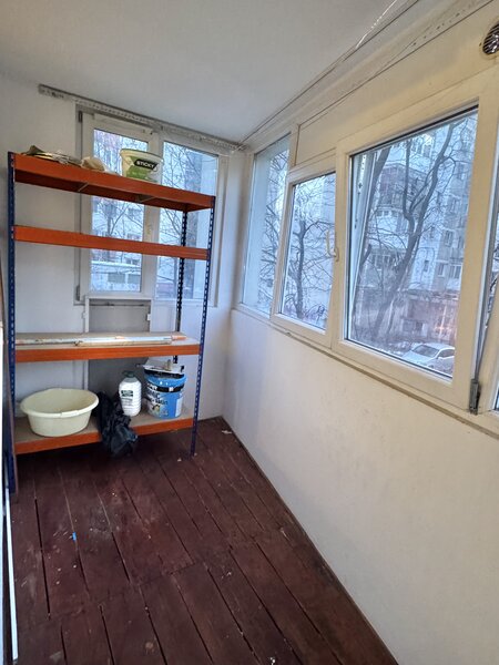 Titan, Basarabia, apartament 2 camere, etaj 1 la  5 minute metrou